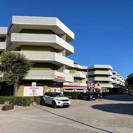 Moschettieri Athos, Portos, D'Artagnan, Aramis Apartment Bibione Exterior photo