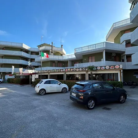 Moschettieri Athos, Portos, D'Artagnan, Aramis Apartment Bibione Exterior photo