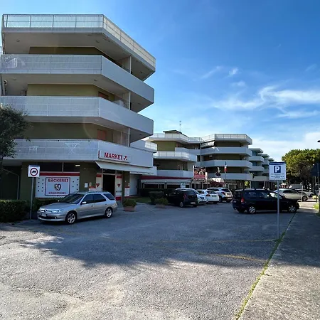 Moschettieri Athos, Portos, D'Artagnan, Aramis Apartment Bibione Exterior photo